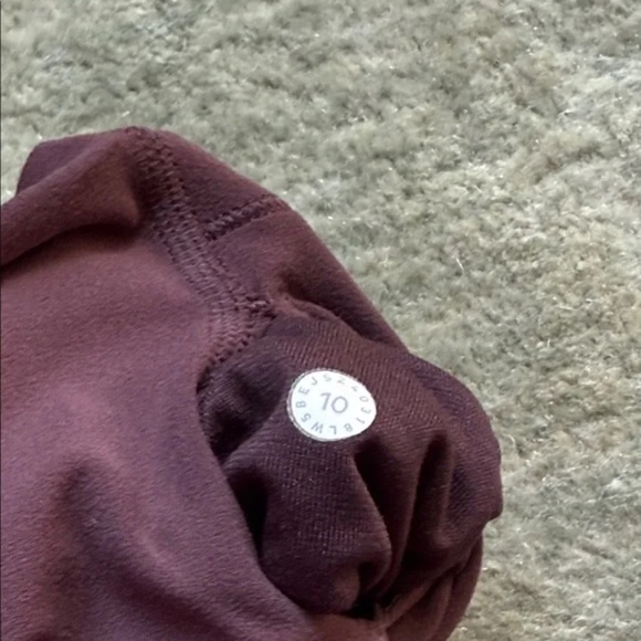 Lululemon Wunder Under High-Rise Leggings – Size 10 – Aubergine / Plum Purple - Picture 4 of 4